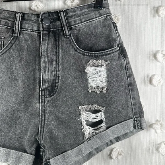 SHEIN Women’s Charcoal Distressed Jean Shorts Size XS(2) - Picture 2 of 7